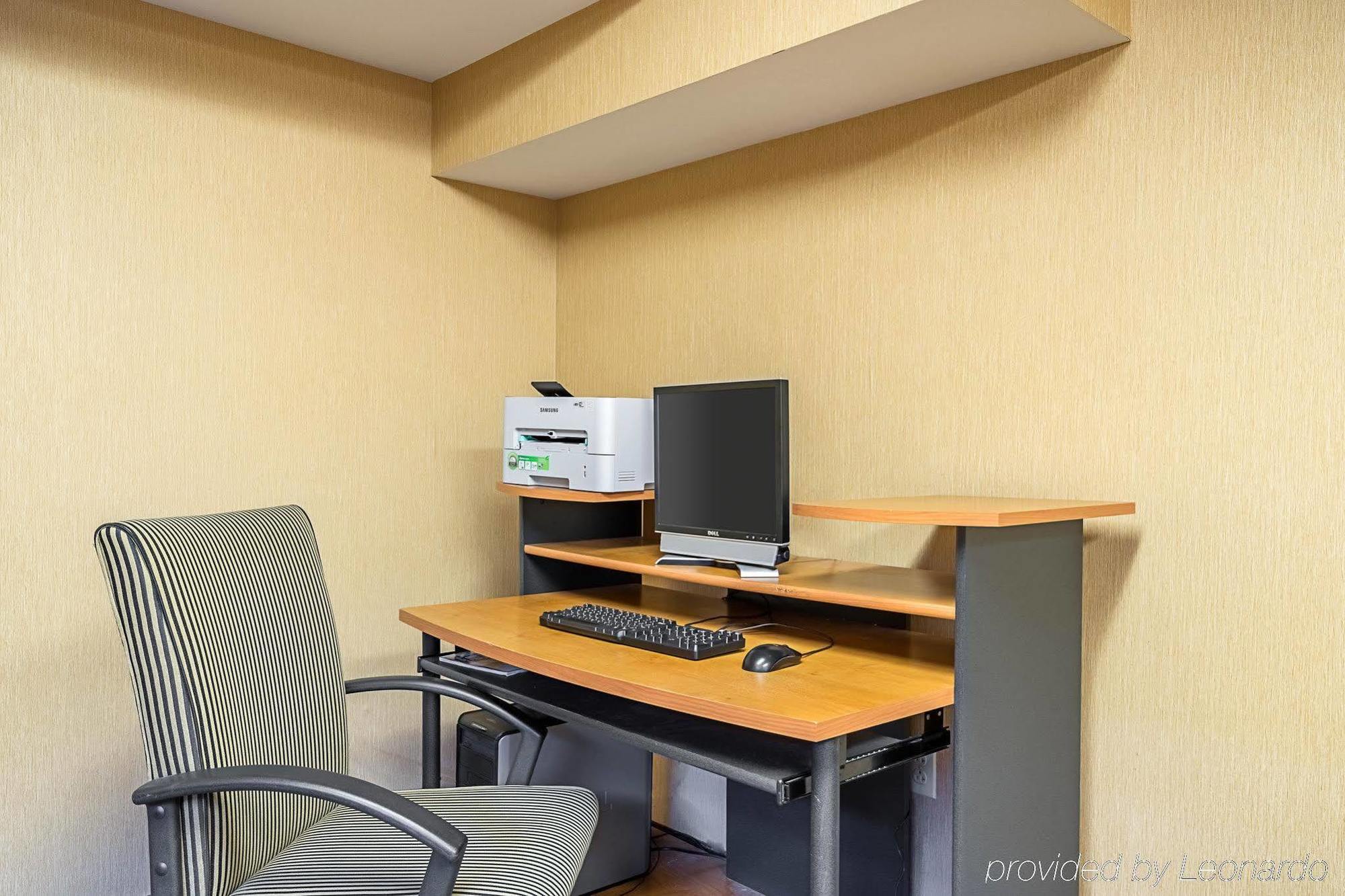 Red Roof Inn & Suites Wilmington - نيو كاسل المظهر الخارجي الصورة